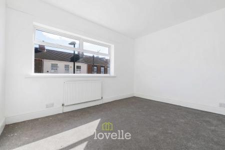 3 bedroom Terraced House for sale in College Street, Cleethorpes, DN35