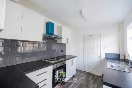 3 bedroom Terraced House for sale in College Street, Cleethorpes, DN35