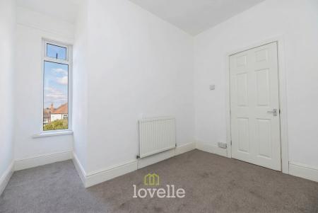 3 bedroom Terraced House for sale in College Street, Cleethorpes, DN35