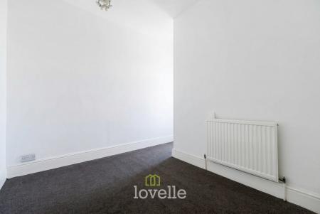 3 bedroom Terraced House for sale in College Street, Cleethorpes, DN35