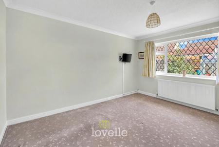 3 bedroom Semi-detached bungalow for sale in Earl Avenue, New Waltham, DN36