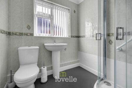 3 bedroom Semi-detached bungalow for sale in Earl Avenue, New Waltham, DN36