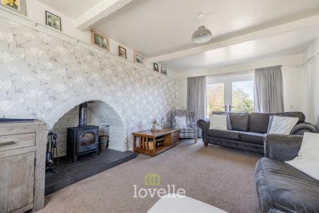 4 bedroom Detached house for sale in Lock Road, North Cotes, DN36