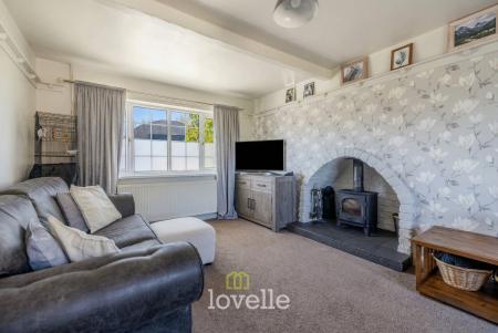 4 bedroom Detached house for sale in Lock Road, North Cotes, DN36