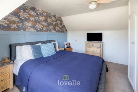 4 bedroom Detached house for sale in Lock Road, North Cotes, DN36