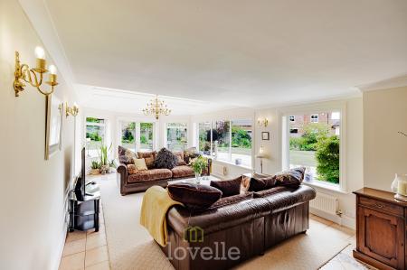 4 bedroom Detached house for sale in Cassbrook Drive, Fulstow, LN11