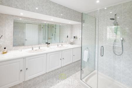 4 bedroom Detached house for sale in Cassbrook Drive, Fulstow, LN11