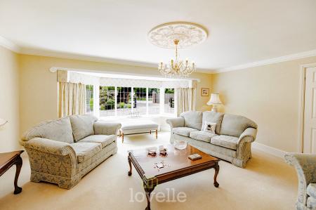 4 bedroom Detached house for sale in Cassbrook Drive, Fulstow, LN11