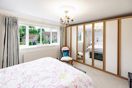 4 bedroom Detached house for sale in Cassbrook Drive, Fulstow, LN11