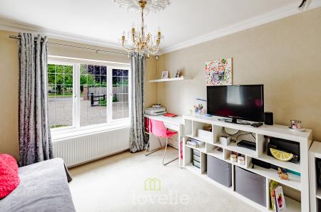 4 bedroom Detached house for sale in Cassbrook Drive, Fulstow, LN11