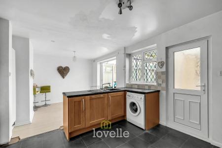 3 bedroom Semi-detached house for sale in Windsor Road, Cleethorpes, DN35