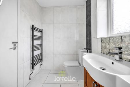 3 bedroom Semi-detached house for sale in Windsor Road, Cleethorpes, DN35