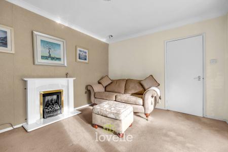 3 bedroom Semi-detached house for sale in Windsor Road, Cleethorpes, DN35