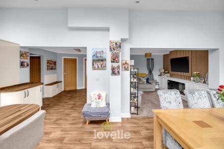 4 bedroom Detached house for sale in Berkeley Road, Cleethorpes, DN35