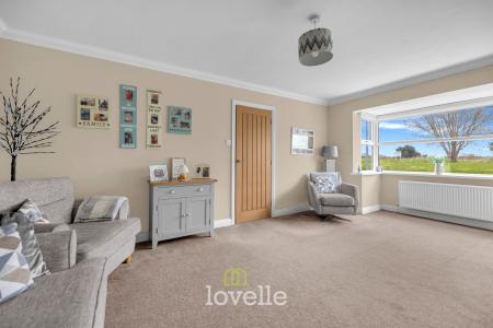 4 bedroom Detached house for sale in Berkeley Road, Cleethorpes, DN35