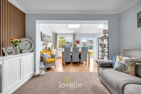 4 bedroom Detached house for sale in Berkeley Road, Cleethorpes, DN35