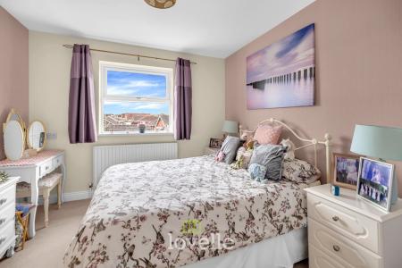 4 bedroom Detached house for sale in Berkeley Road, Cleethorpes, DN35