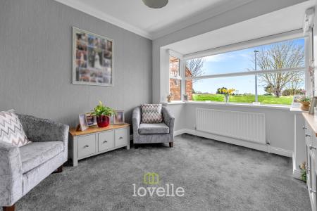 4 bedroom Detached house for sale in Berkeley Road, Cleethorpes, DN35