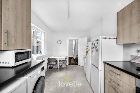 3 bedroom Terraced House for sale in Brereton Avenue, Cleethorpes, DN35