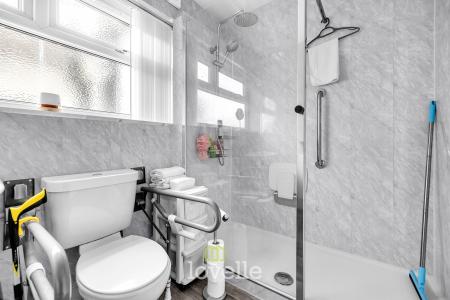 3 bedroom Terraced House for sale in Brereton Avenue, Cleethorpes, DN35