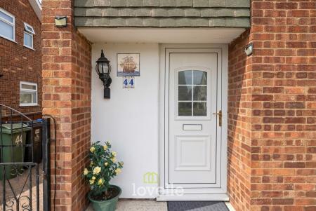 3 bedroom Semi-detached house for sale in Ashby Road, Cleethorpes, DN35