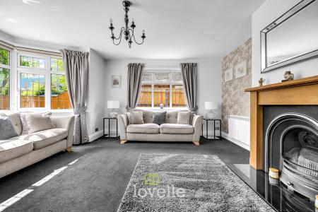 4 bedroom Detached house for sale in Humberston Avenue, Humberston, DN36