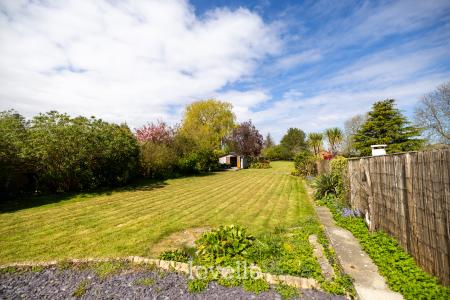 4 bedroom Detached house for sale in Humberston Avenue, Humberston, DN36