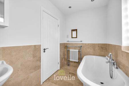 4 bedroom Detached house for sale in Humberston Avenue, Humberston, DN36