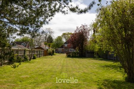 4 bedroom Detached house for sale in Humberston Avenue, Humberston, DN36