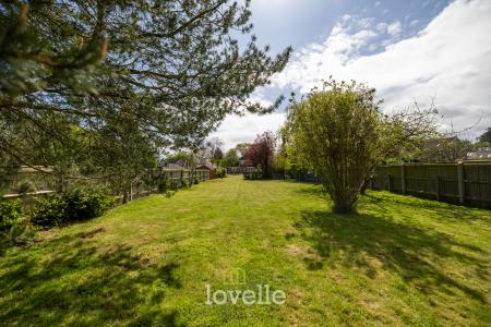 4 bedroom Detached house for sale in Humberston Avenue, Humberston, DN36