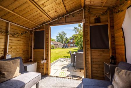 4 bedroom Detached house for sale in Humberston Avenue, Humberston, DN36