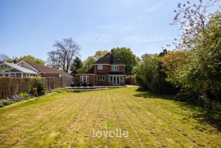 4 bedroom Detached house for sale in Humberston Avenue, Humberston, DN36