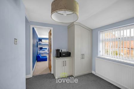 4 bedroom Detached house for sale in Main Street, Fulstow, LN11