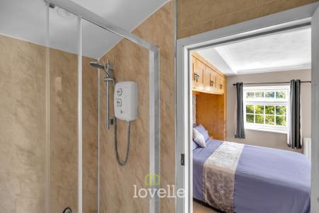 4 bedroom Detached house for sale in Main Street, Fulstow, LN11