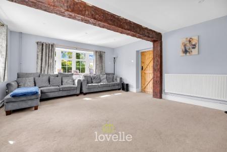 4 bedroom Detached house for sale in Main Street, Fulstow, LN11