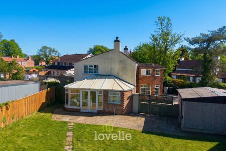 4 bedroom Detached house for sale in Main Street, Fulstow, LN11