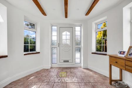 4 bedroom Detached house for sale in Main Street, Fulstow, LN11