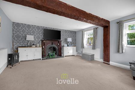 4 bedroom Detached house for sale in Main Street, Fulstow, LN11