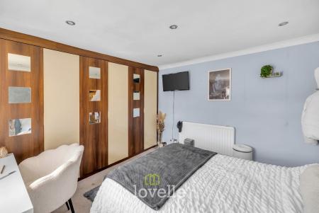 4 bedroom Detached house for sale in Main Street, Fulstow, LN11