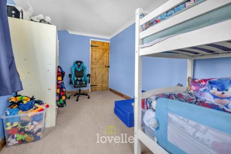 4 bedroom Detached house for sale in Main Street, Fulstow, LN11