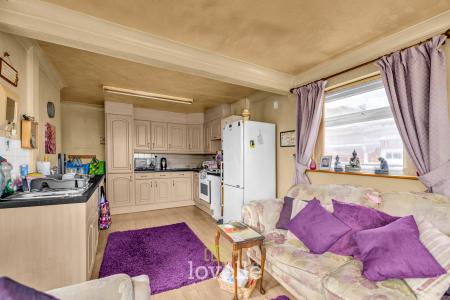 3 bedroom Semi-detached bungalow for sale in Swales Road, Humberston, DN36