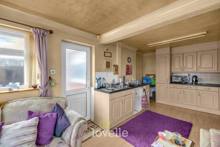 3 bedroom Semi-detached bungalow for sale in Swales Road, Humberston, DN36