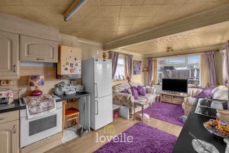 3 bedroom Semi-detached bungalow for sale in Swales Road, Humberston, DN36