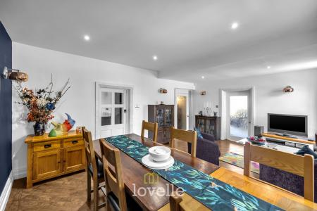 5 bedroom Detached house for sale in Church Lane, Marshchapel, DN36