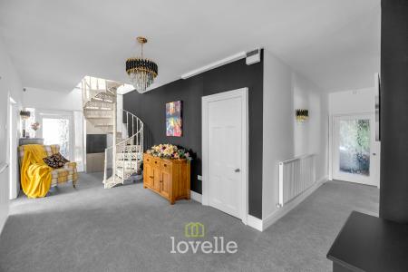 5 bedroom Detached house for sale in Church Lane, Marshchapel, DN36