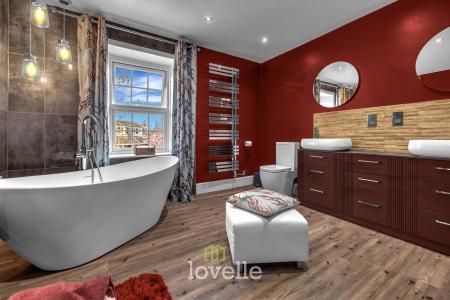 5 bedroom Detached house for sale in Church Lane, Marshchapel, DN36