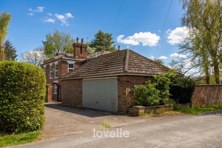 5 bedroom Detached house for sale in Church Lane, Marshchapel, DN36