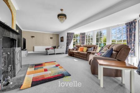 5 bedroom Detached house for sale in Church Lane, Marshchapel, DN36