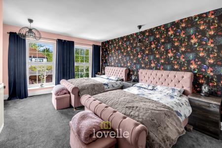 5 bedroom Detached house for sale in Church Lane, Marshchapel, DN36