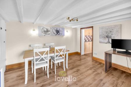 2 bedroom Cottage for sale in Hallgarth, Marshchapel, DN36